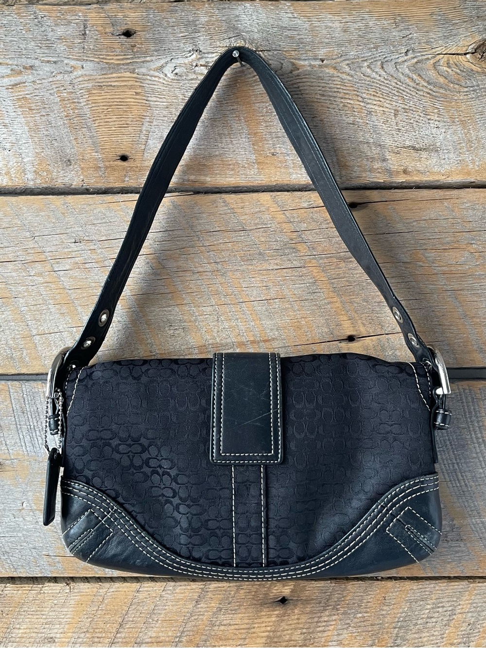 Vtg Y2K Coach Small Soho Signature C Black Canvas Shoulder Bag Hobo Leather - Picture 2 of 15